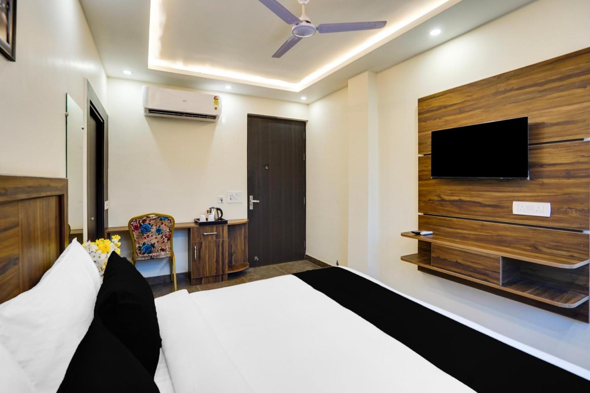 Super Townhouse The Royal Casa Ξενοδοχείο Ghaziabad Εξωτερικό φωτογραφία