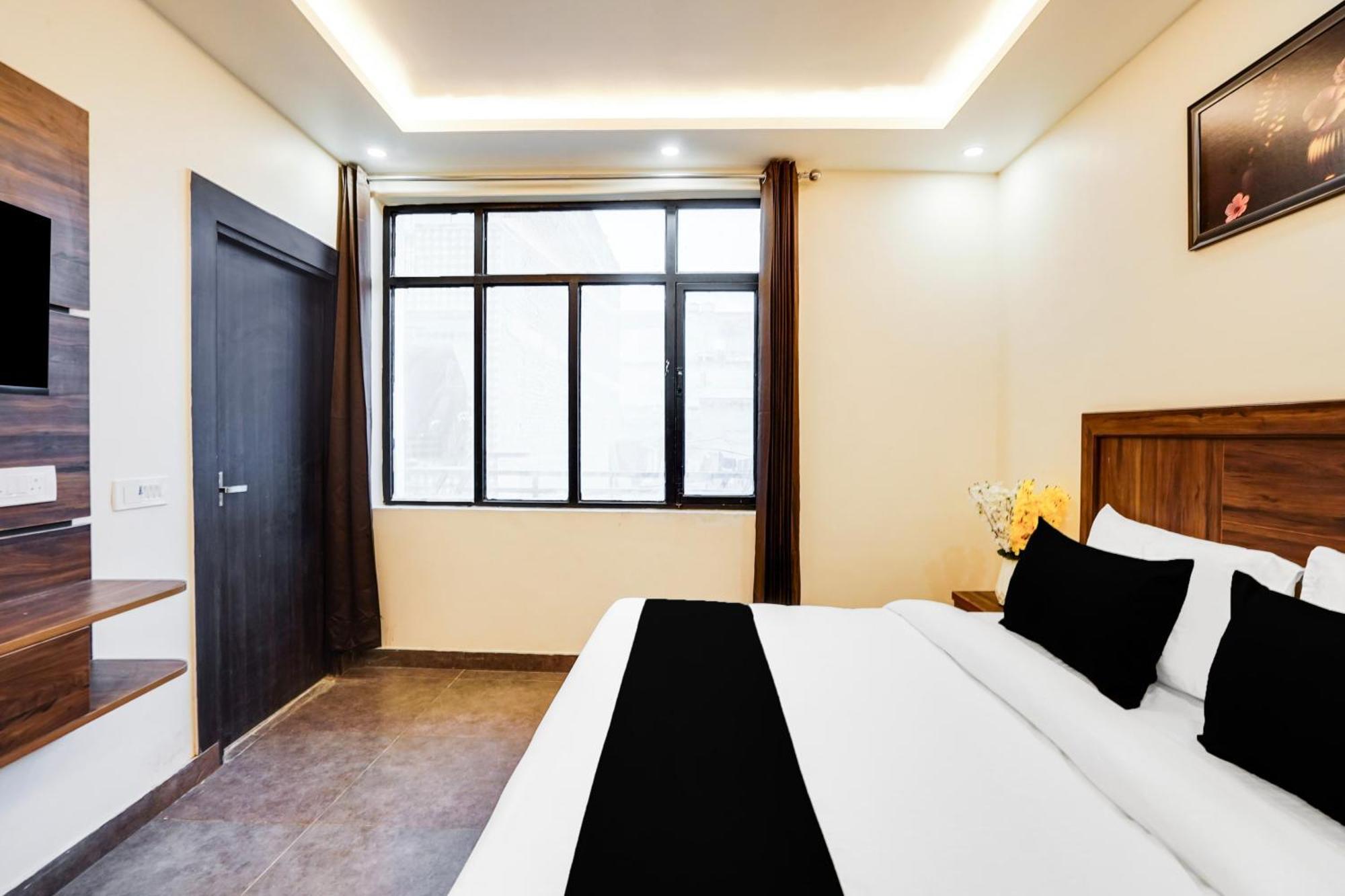 Super Townhouse The Royal Casa Ξενοδοχείο Ghaziabad Εξωτερικό φωτογραφία