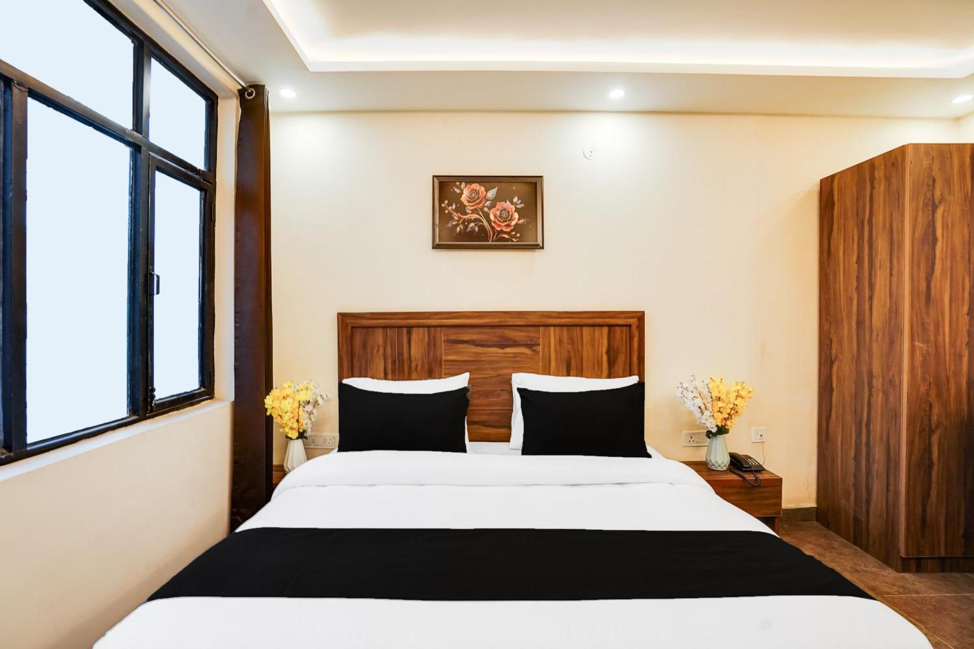 Super Townhouse The Royal Casa Ξενοδοχείο Ghaziabad Εξωτερικό φωτογραφία