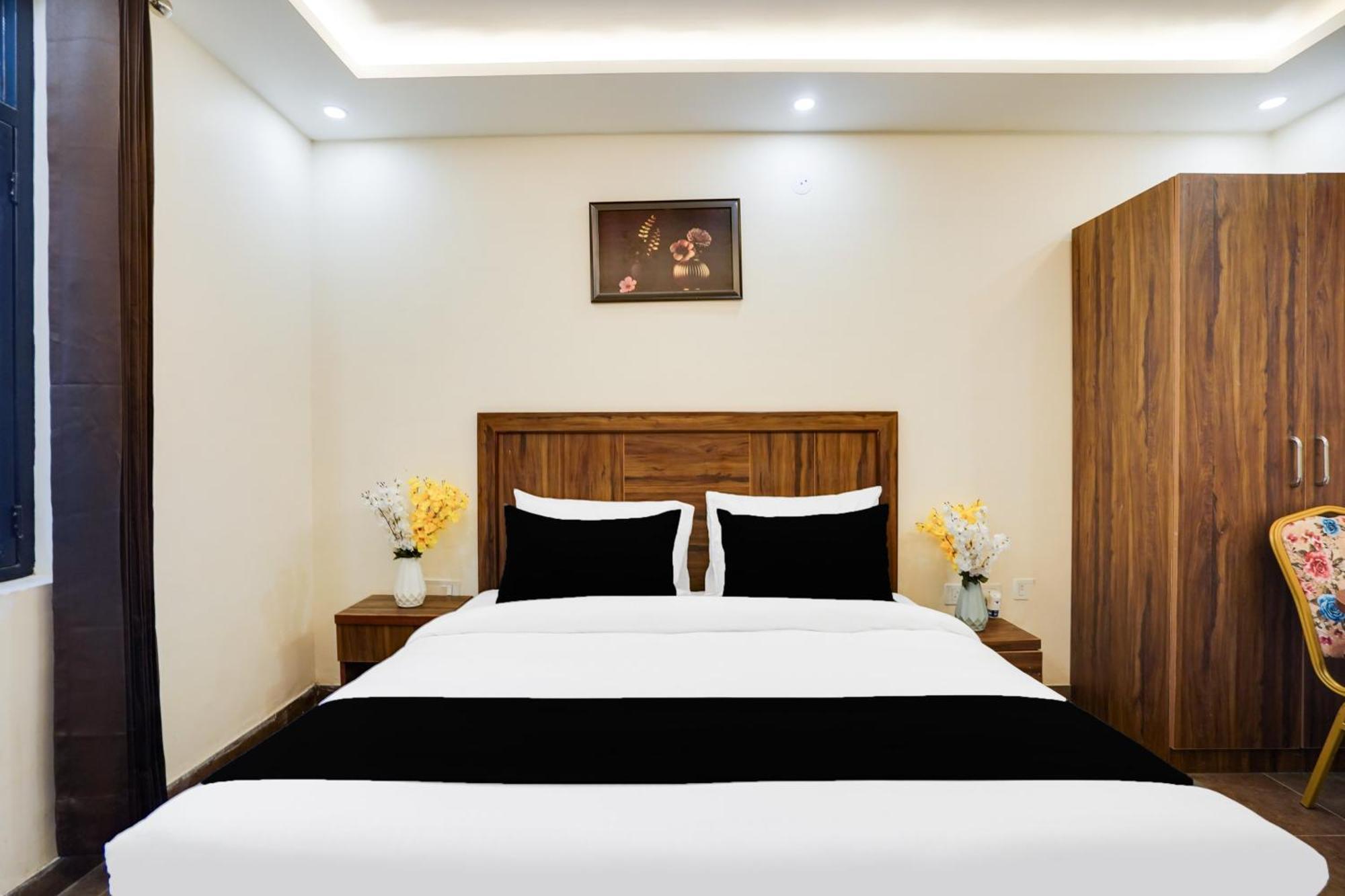 Super Townhouse The Royal Casa Ξενοδοχείο Ghaziabad Εξωτερικό φωτογραφία