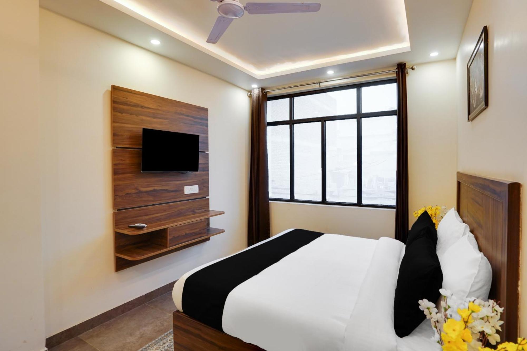 Super Townhouse The Royal Casa Ξενοδοχείο Ghaziabad Εξωτερικό φωτογραφία