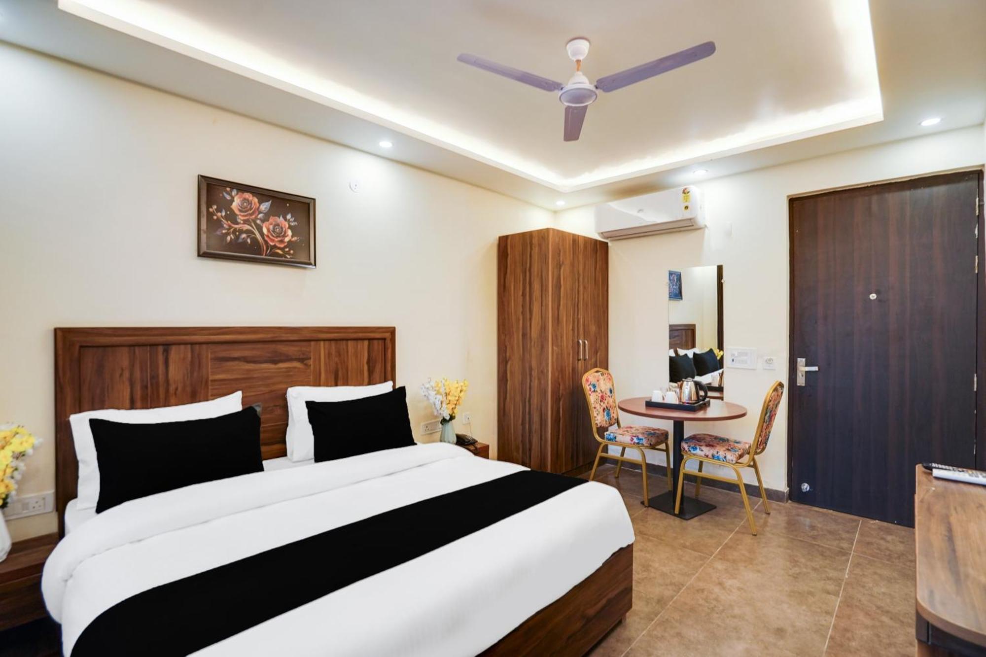 Super Townhouse The Royal Casa Ξενοδοχείο Ghaziabad Εξωτερικό φωτογραφία