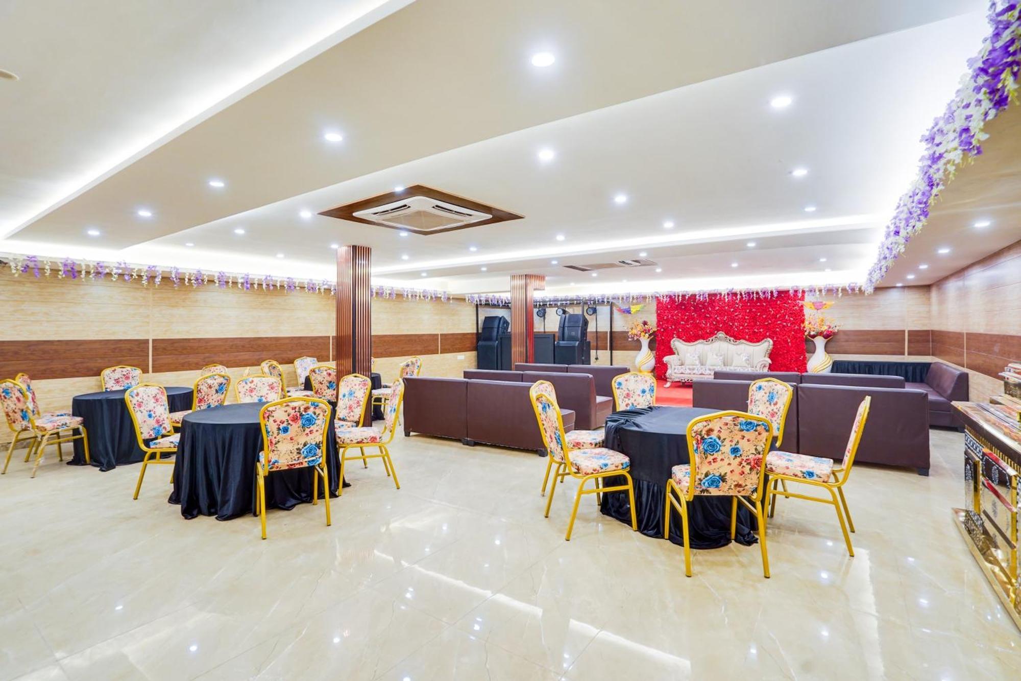 Super Townhouse The Royal Casa Ξενοδοχείο Ghaziabad Εξωτερικό φωτογραφία