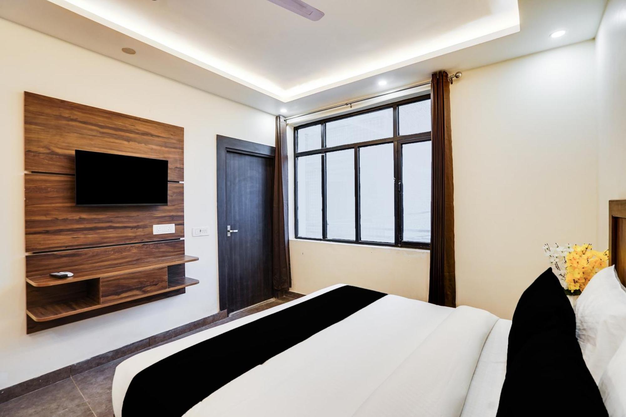 Super Townhouse The Royal Casa Ξενοδοχείο Ghaziabad Εξωτερικό φωτογραφία