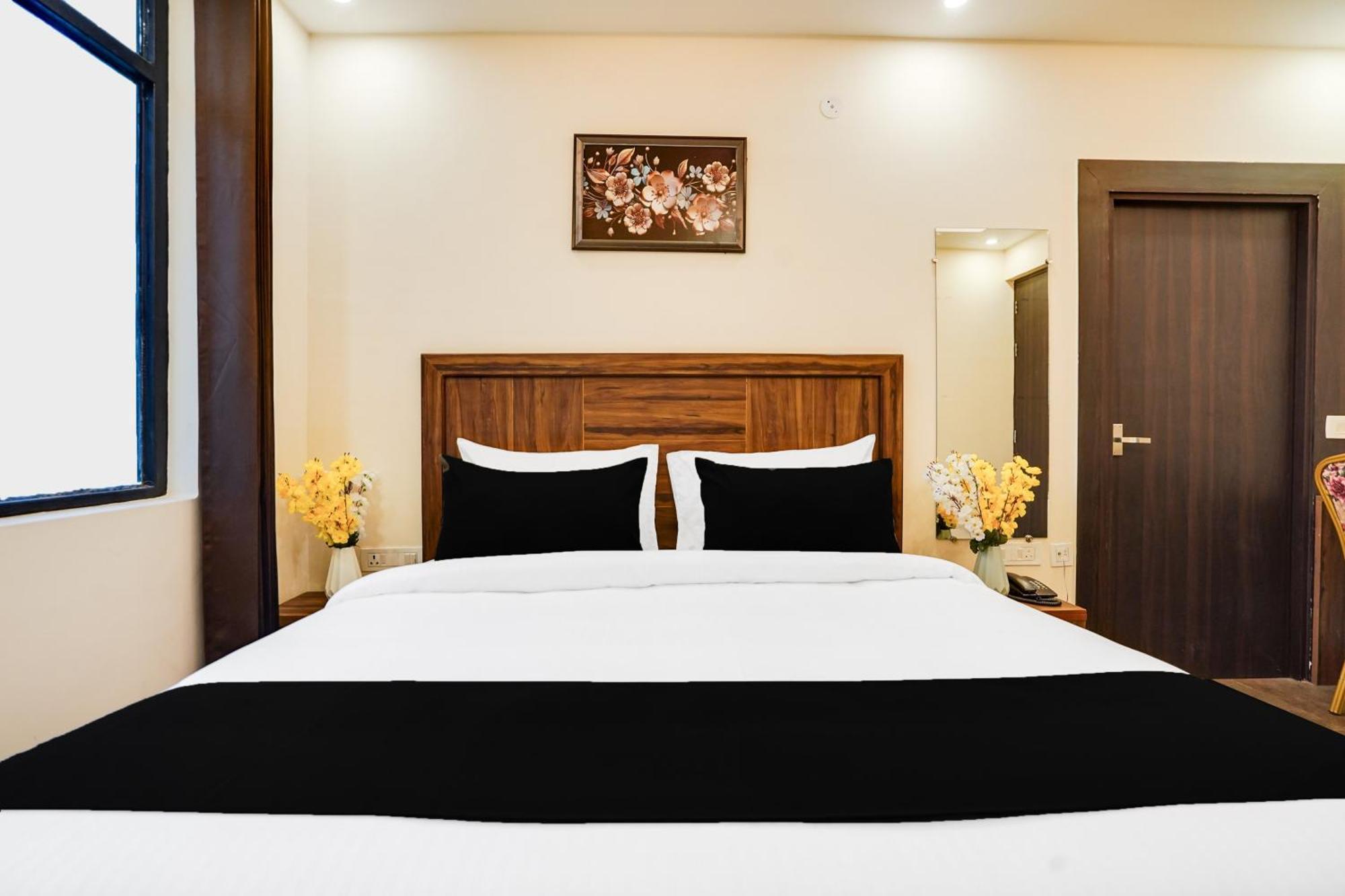 Super Townhouse The Royal Casa Ξενοδοχείο Ghaziabad Εξωτερικό φωτογραφία