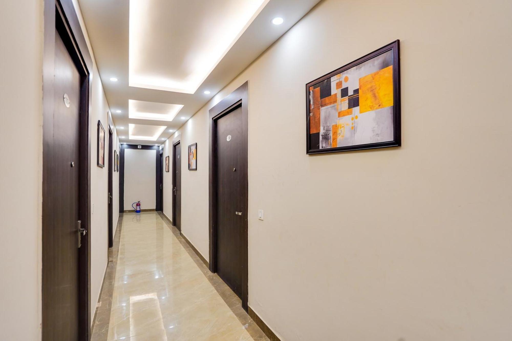 Super Townhouse The Royal Casa Ξενοδοχείο Ghaziabad Εξωτερικό φωτογραφία