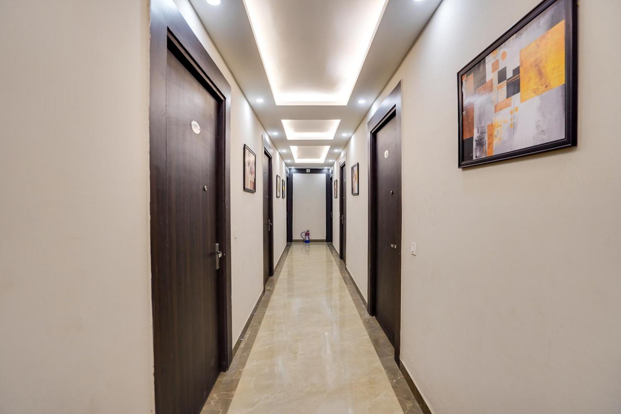 Super Townhouse The Royal Casa Ξενοδοχείο Ghaziabad Εξωτερικό φωτογραφία