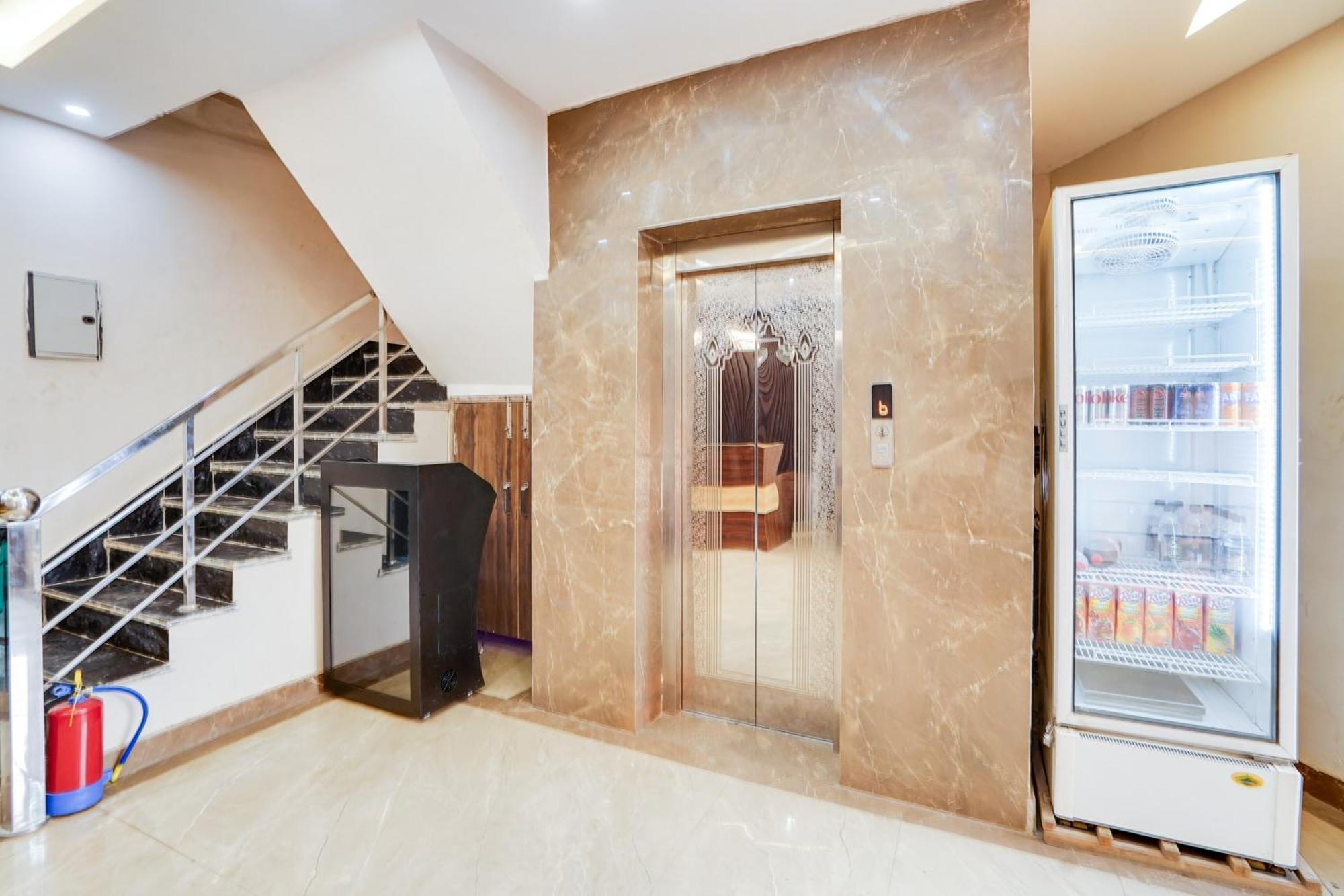 Super Townhouse The Royal Casa Ξενοδοχείο Ghaziabad Εξωτερικό φωτογραφία